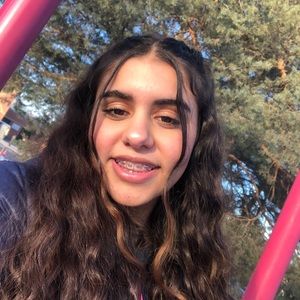 Meet your Posher, Daniella